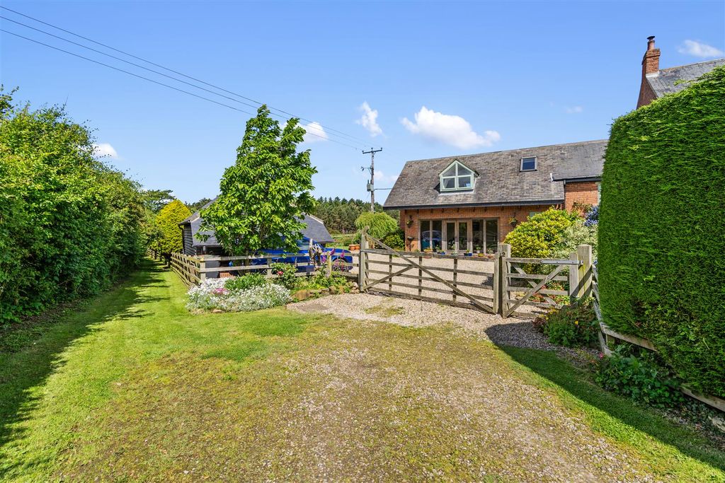 Property photo 1 of 39