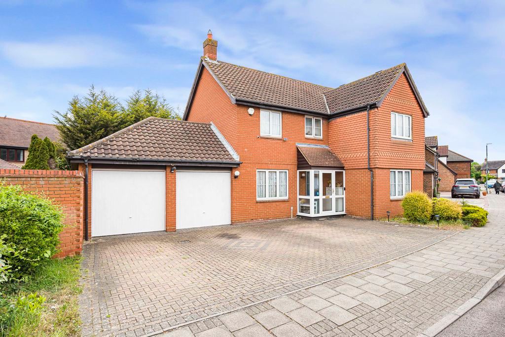 Property photo 1 of 12 External View