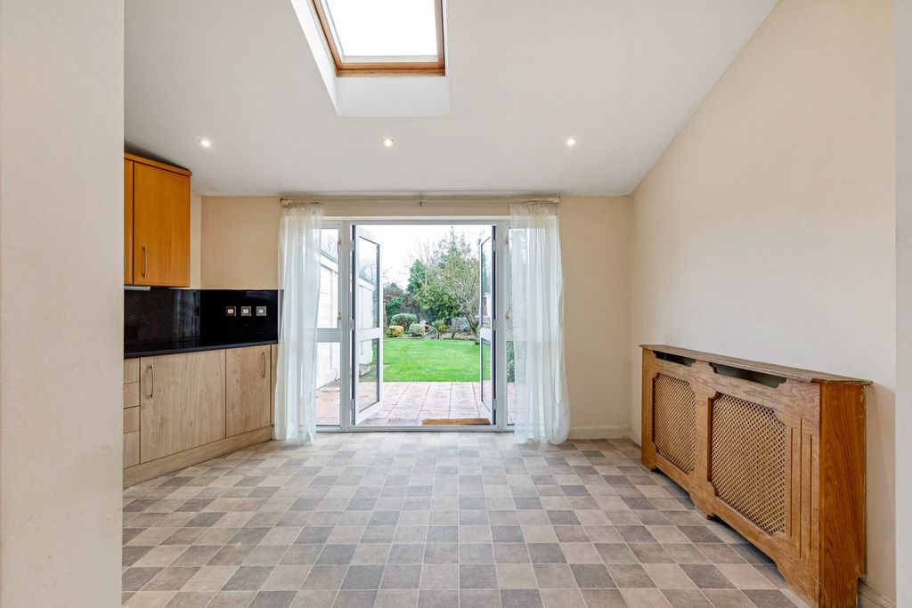 Property photo 3 of 22