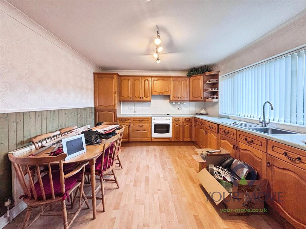 Property photo 3 of 11 Picture No. 16