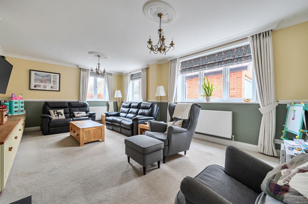 Property photo 3 of 23 1416203-14-6995Ae...