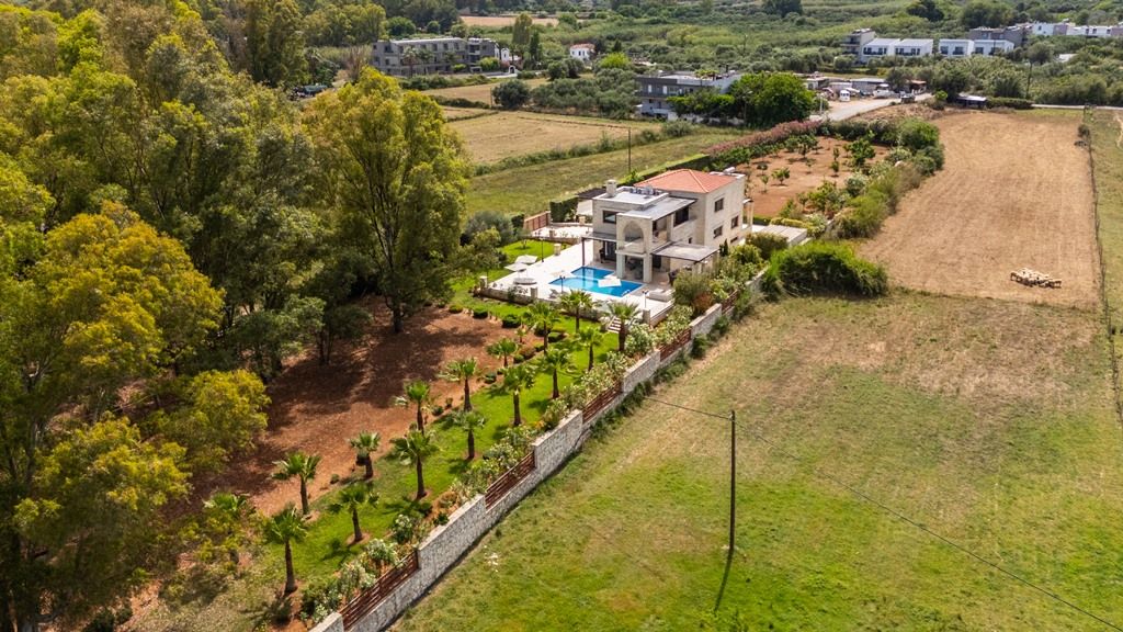 Property photo 3 of 21