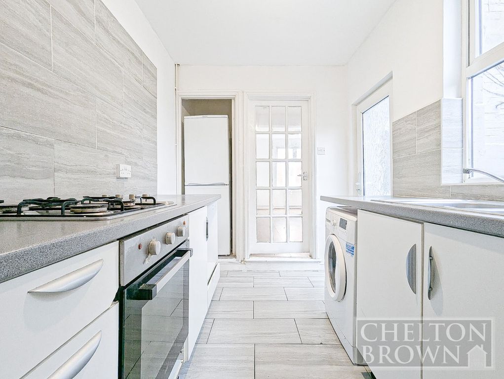 Property photo 2 of 19 Kitchen