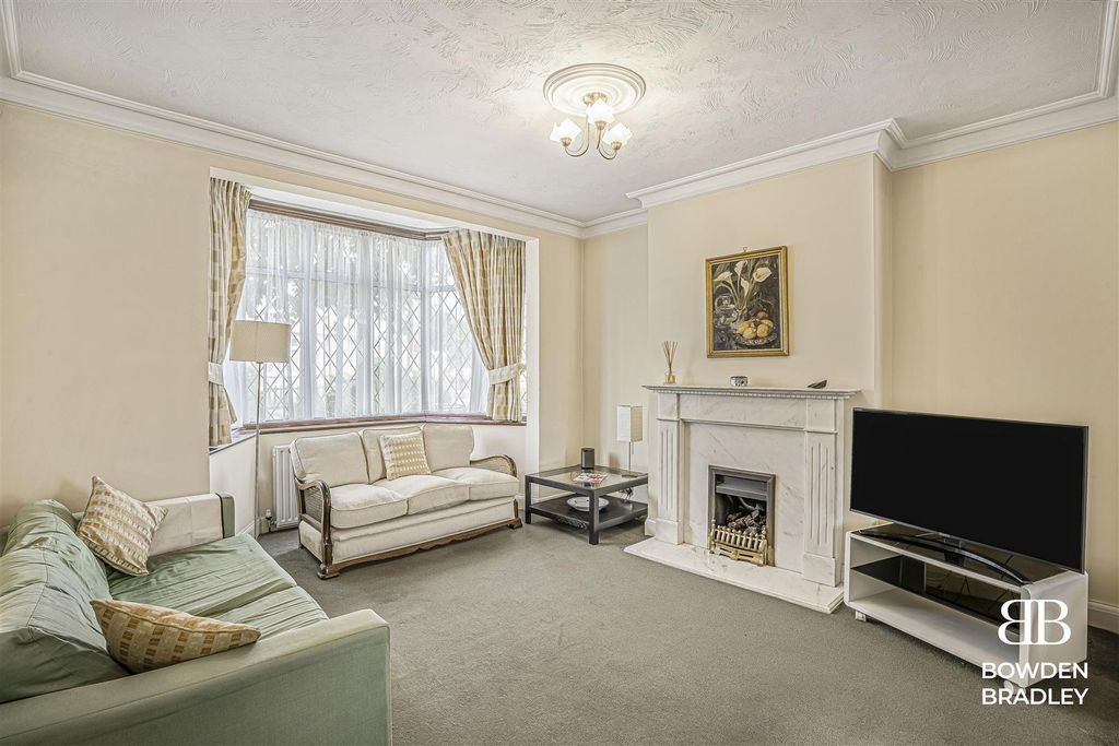 Property photo 2 of 18 A7_07983-Hdr.Jpg