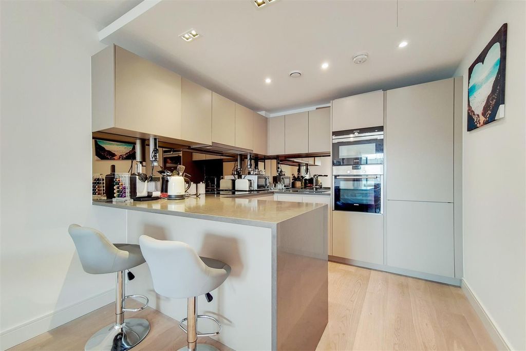 Property photo 2 of 18 Property Photo