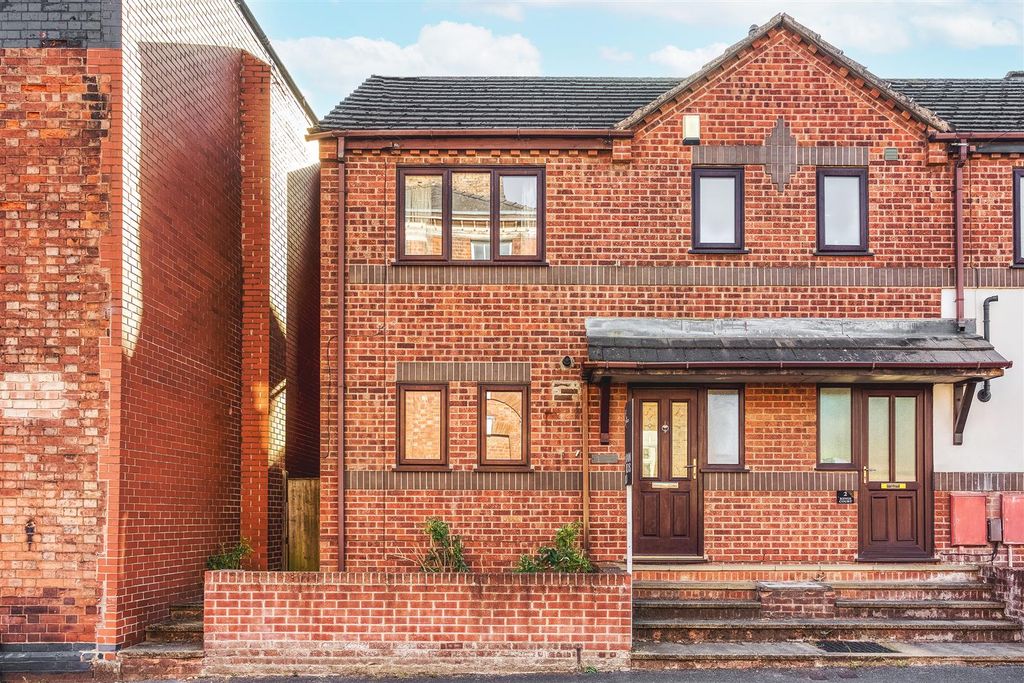 Property photo 1 of 11 2025-05-21 17.41.43-3_Hdr.Jpg