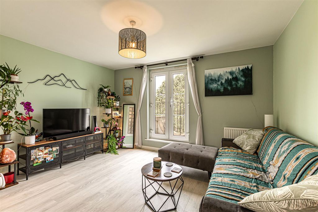 Property photo 2 of 22 6-8 Weavers Linn Tweedbank 16.Jpg