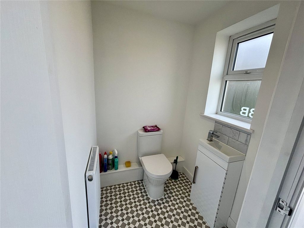 Property photo 2 of 17 Picture No. 19