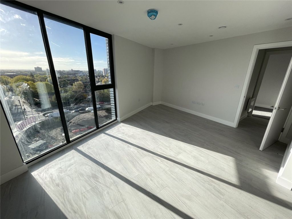 Property photo 1 of 5 Picture No. 05
