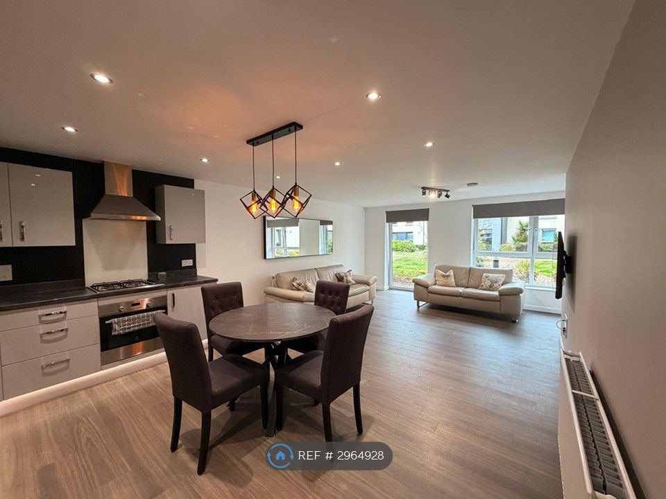 Property photo 1 of 9 Kitchen / Living Space
