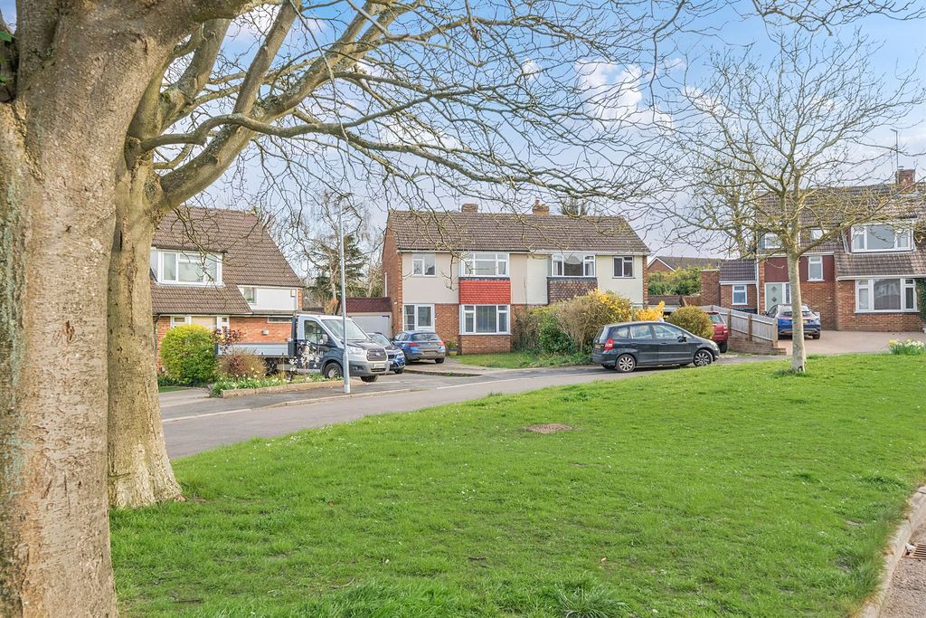 Property photo 1 of 12