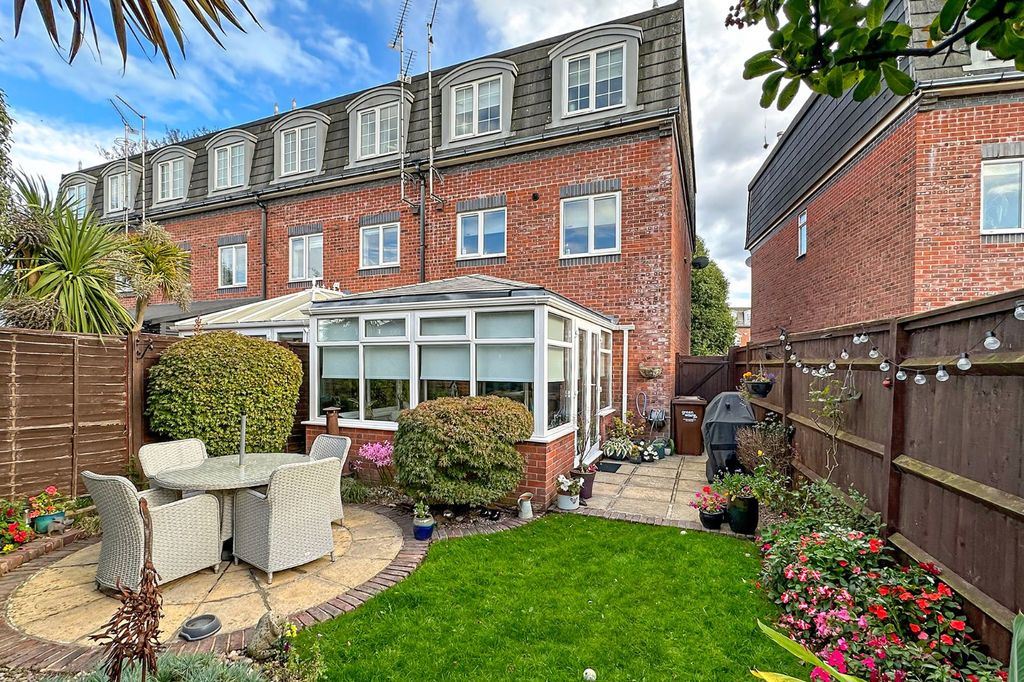 Property photo 2 of 15 Picture No. 13