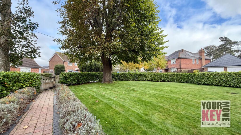 Property photo 2 of 32