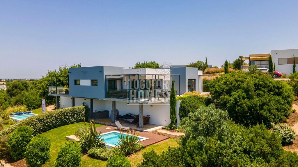 Property photo 1 of 17 New On The Market. Modern 3-Bedroom Semi-Detached Villa With Private Pool, Near Carvoeiro