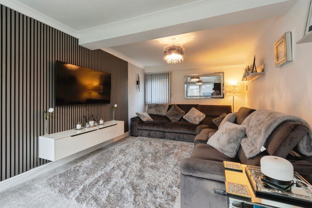 Property photo 3 of 28