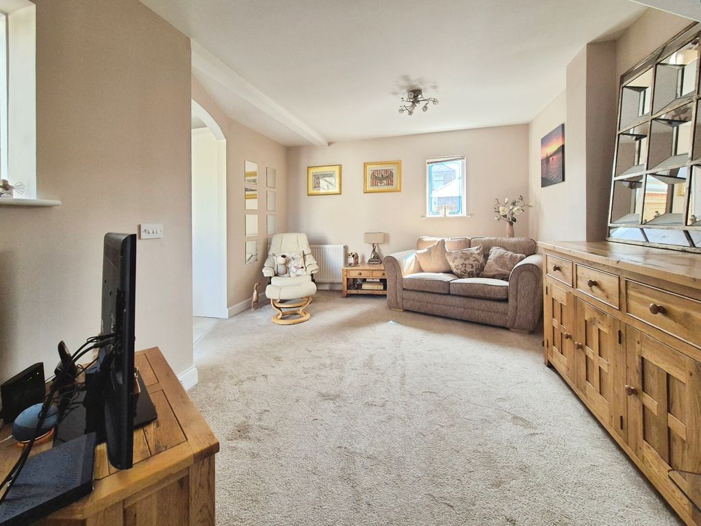 Property photo 3 of 13 B41c6F2d-20250613_153237