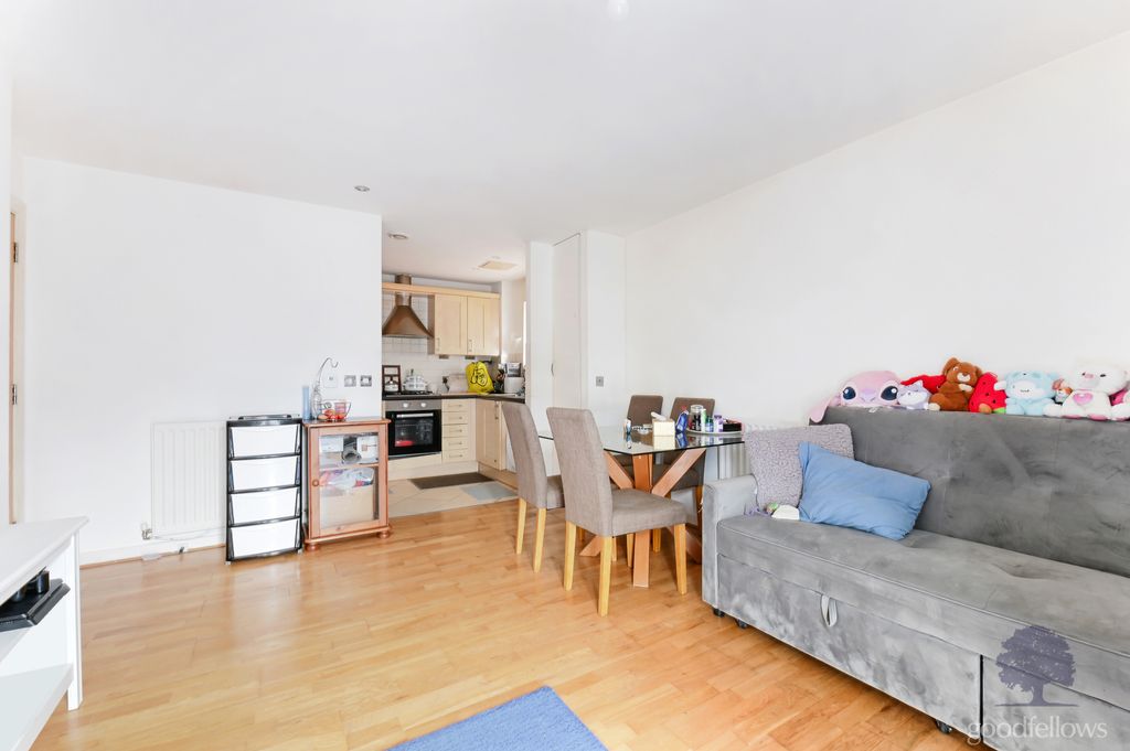 Property photo 2 of 15 Picture No. 10