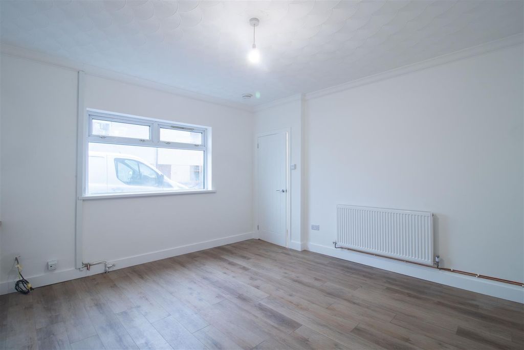 Property photo 2 of 20 Img_8326.Jpg