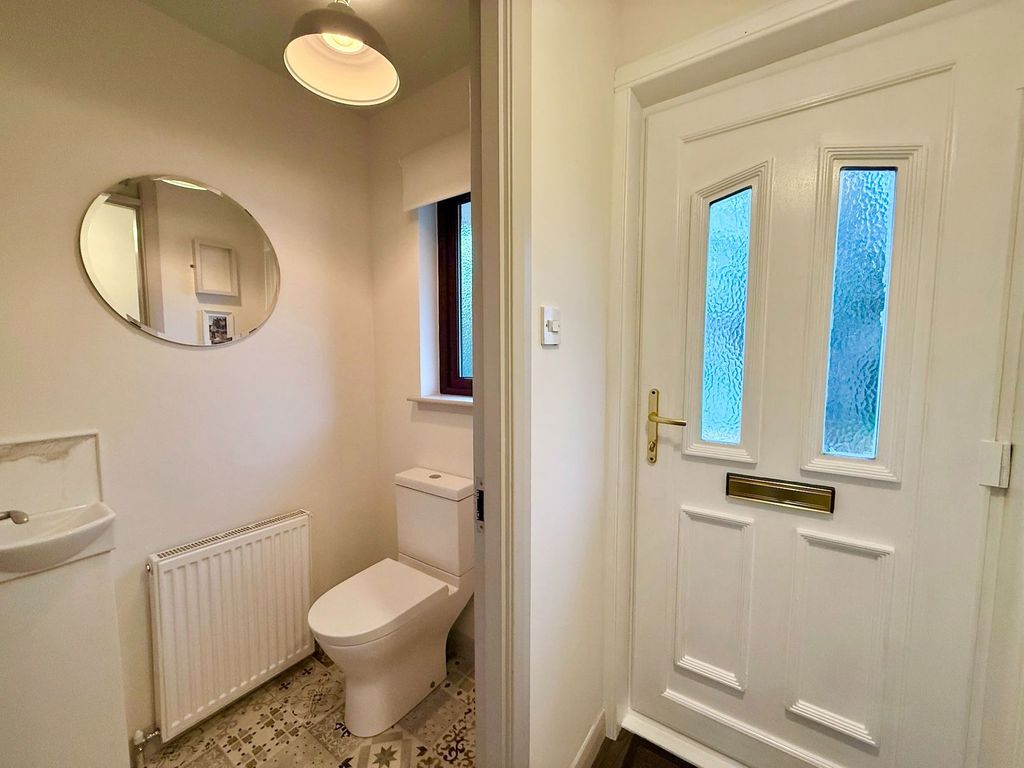 Property photo 3 of 27