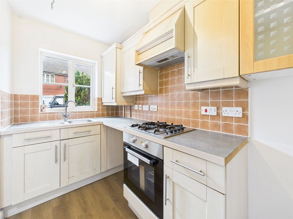 Property photo 2 of 9 Picture No. 04