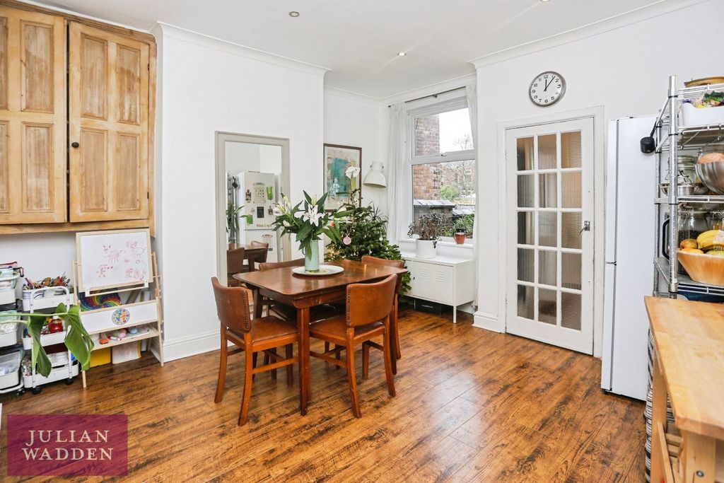 Property photo 2 of 16 Picture No. 31