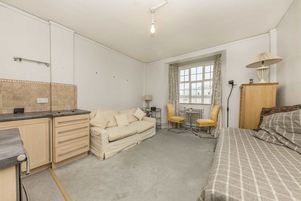 Property photo 2 of 4