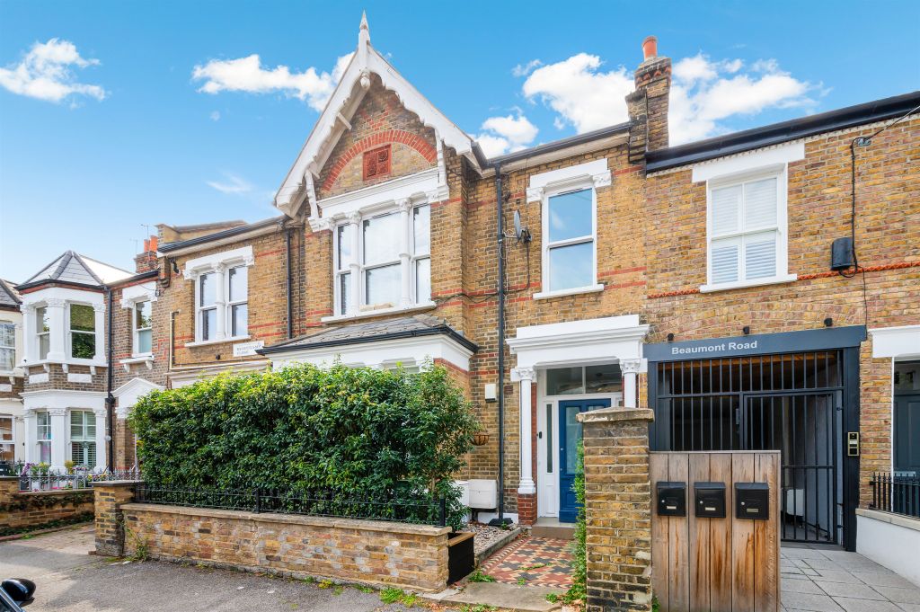 Property photo 1 of 9