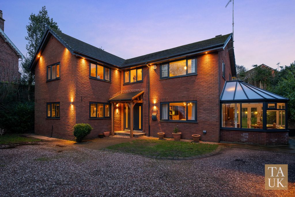 Property photo 1 of 33