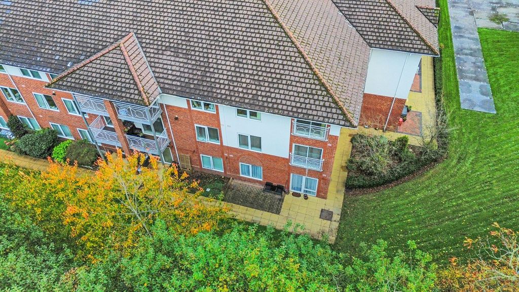 Property photo 2 of 12