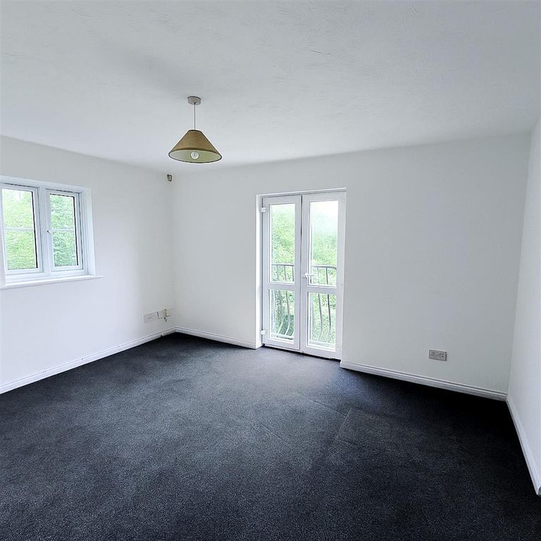 Property photo 3 of 7 1000011471.Jpg