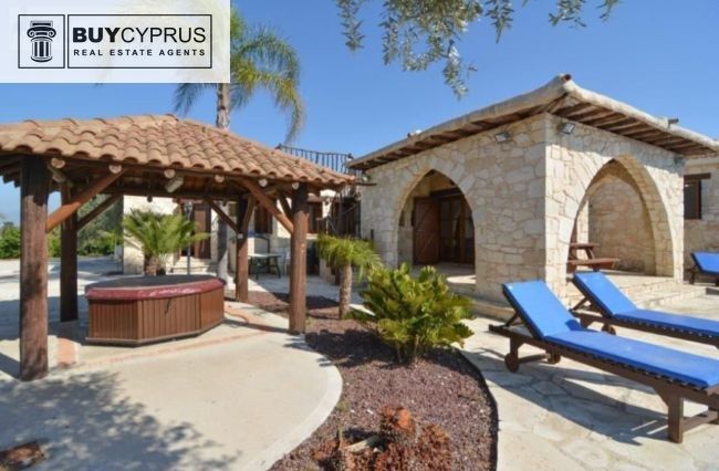 Property photo 2 of 21