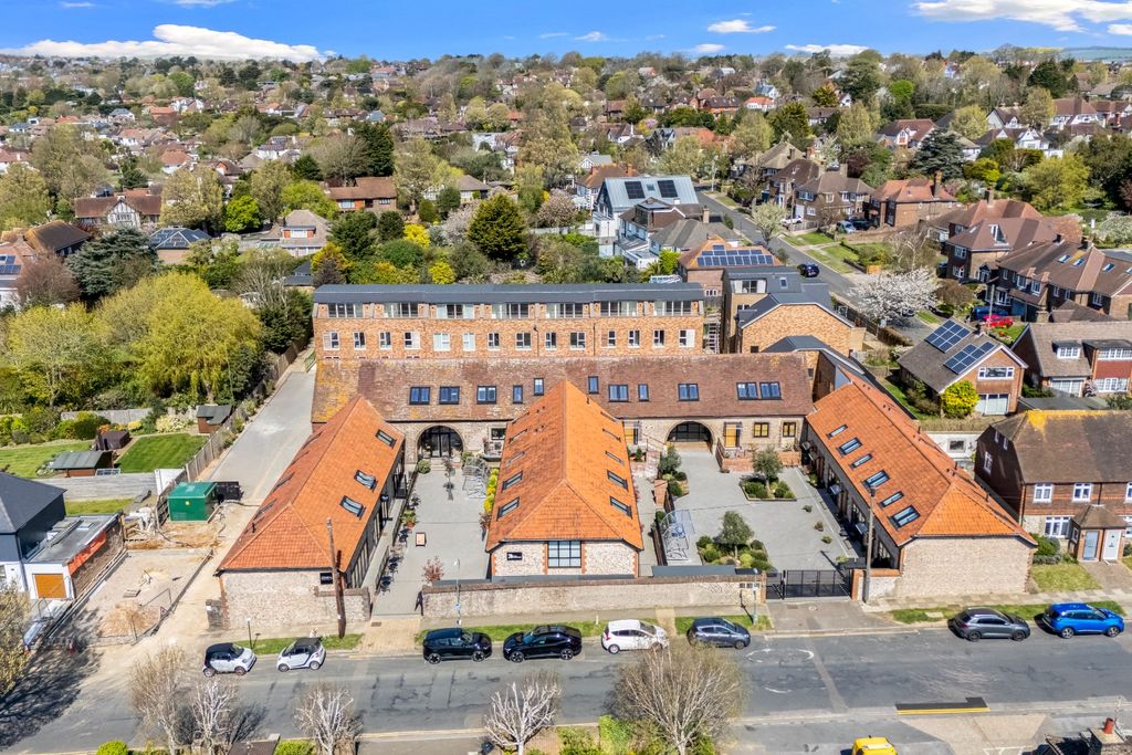 Property photo 1 of 16 5089722