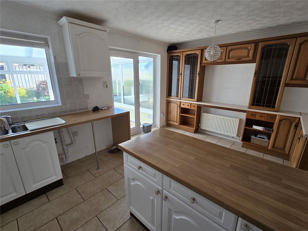 Property photo 3 of 11 Kitchen/Diner