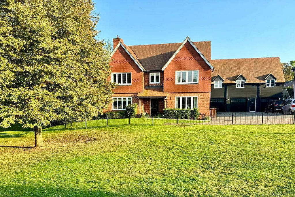 Property photo 1 of 27