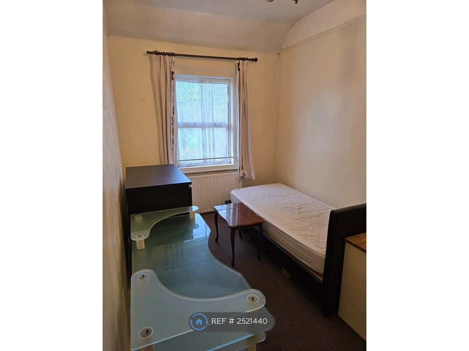 Property photo 3 of 4