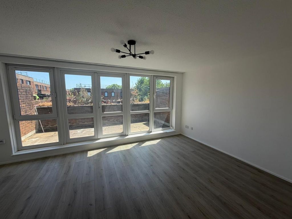 Property photo 3 of 10 Hqbmgvfngeciqxgtjryr0W.Jpg