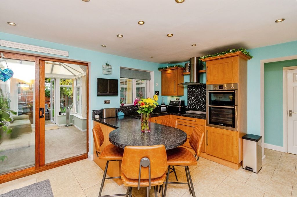 Property photo 3 of 24 Photo