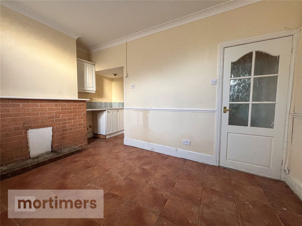 Property photo 2 of 15 Living Room