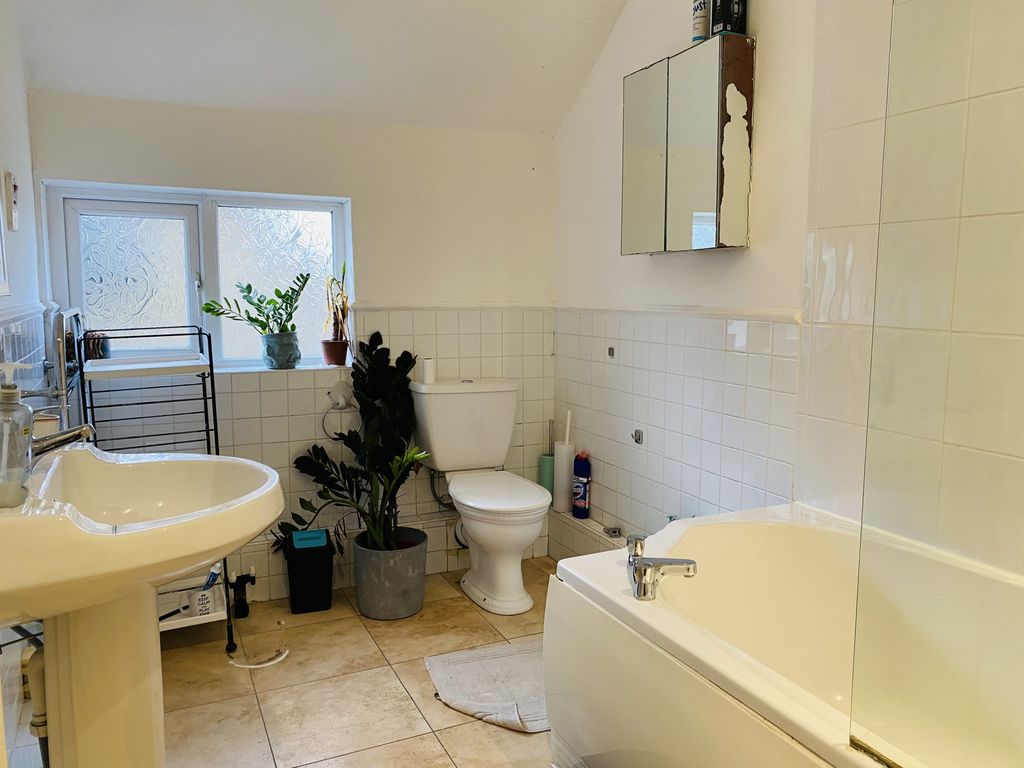 Property photo 3 of 4
