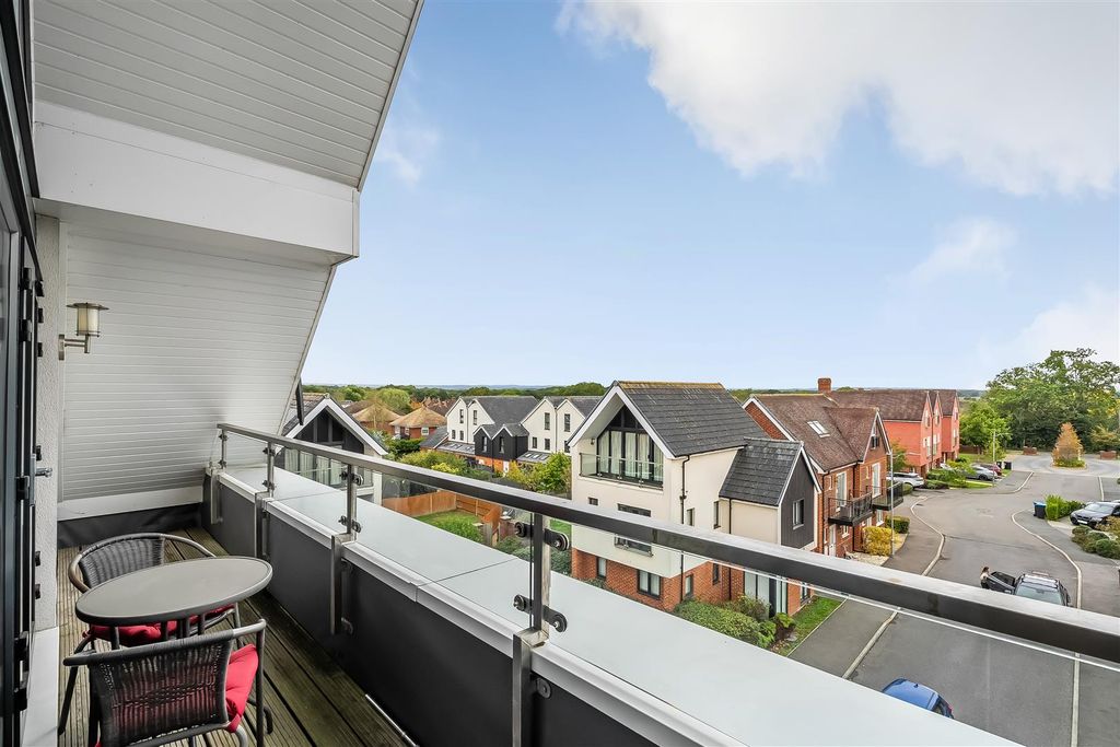 Property photo 3 of 16 Flat-11-1-Tippett-Lane-12.Jpg