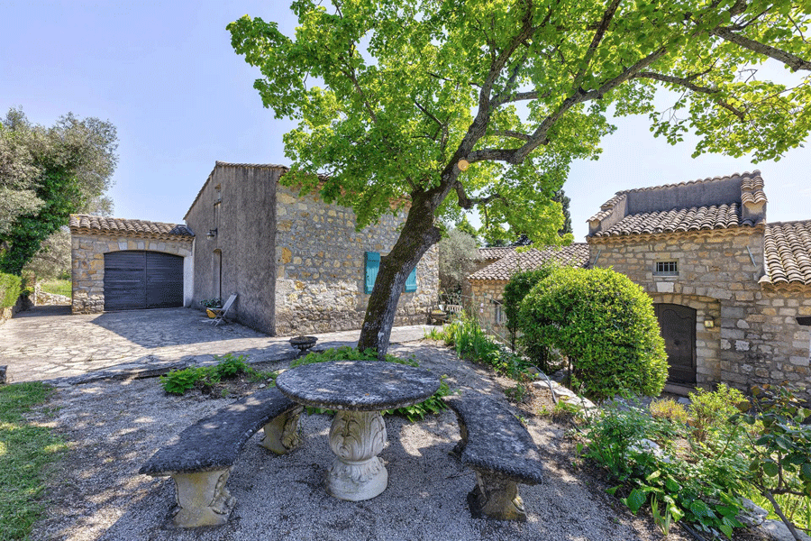 Property photo 3 of 23