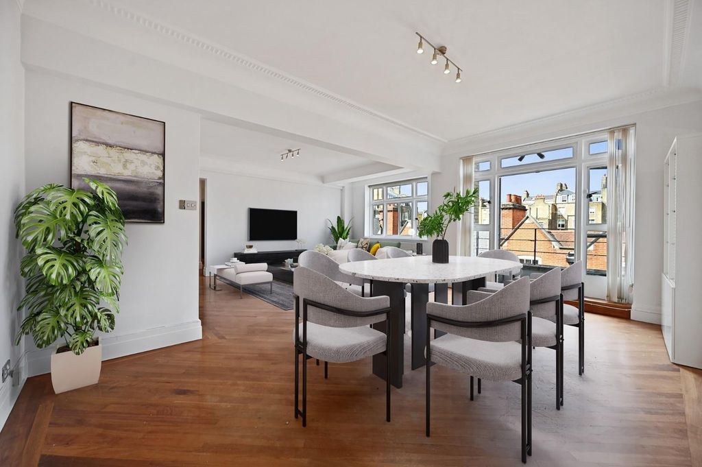 Property photo 2 of 9 Rctec- Flat 21, 55 Portland Place- Reception 7 (1)