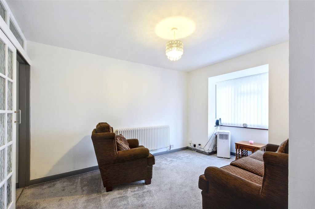 Property photo 2 of 16 Lounge_1.Jpeg