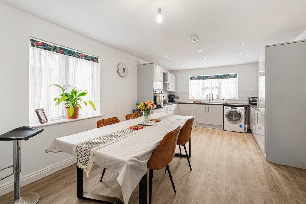 Property photo 2 of 17 Photo 2