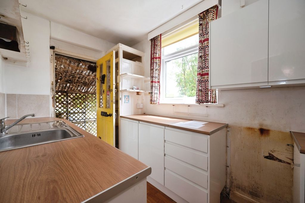 Property photo 3 of 12 Pbox-Img.Jpg