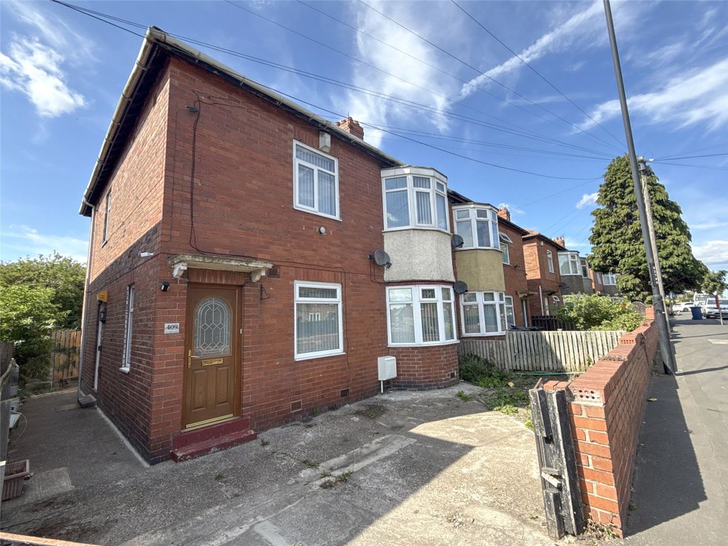 Property photo 1 of 18 External