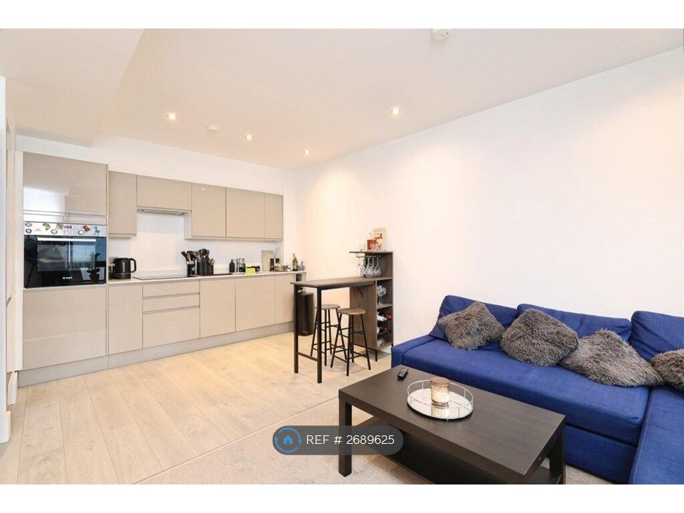 Property photo 1 of 15 Living &amp; Kitchen