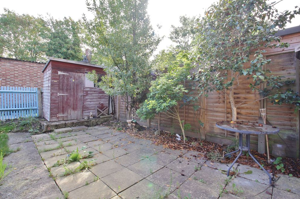 Property photo 2 of 8