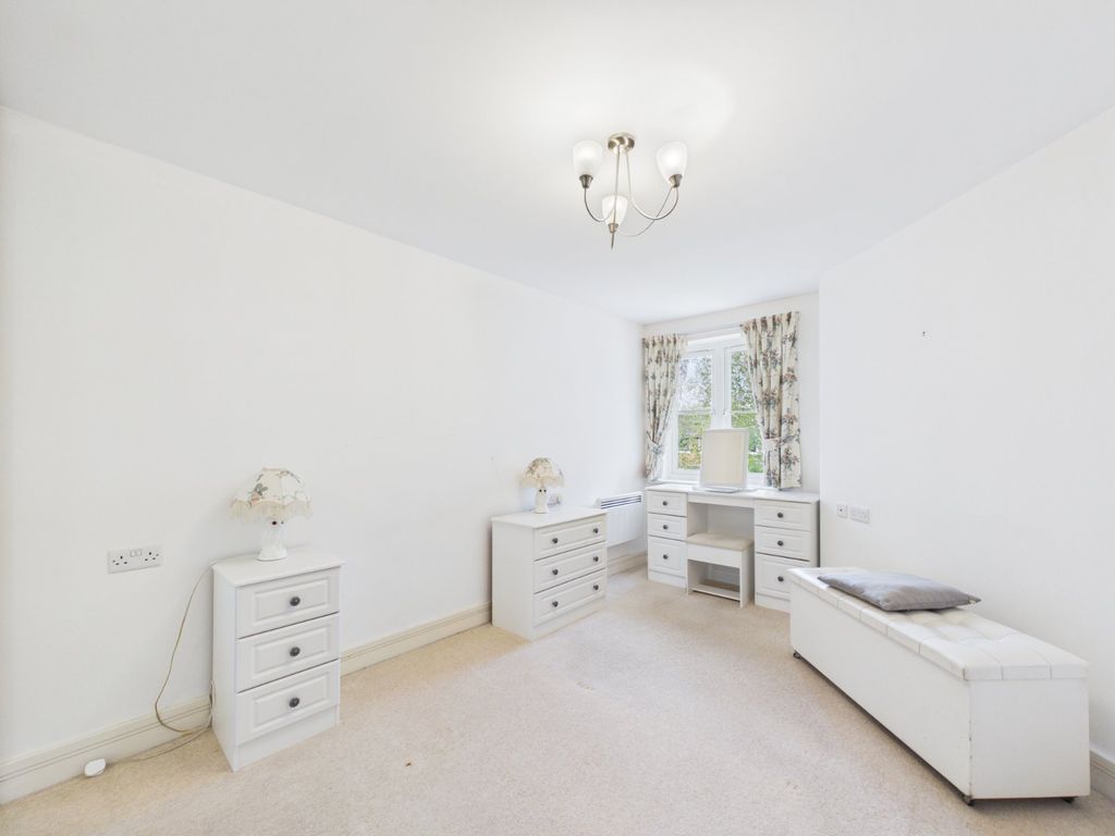 Property photo 3 of 11 Bedroom