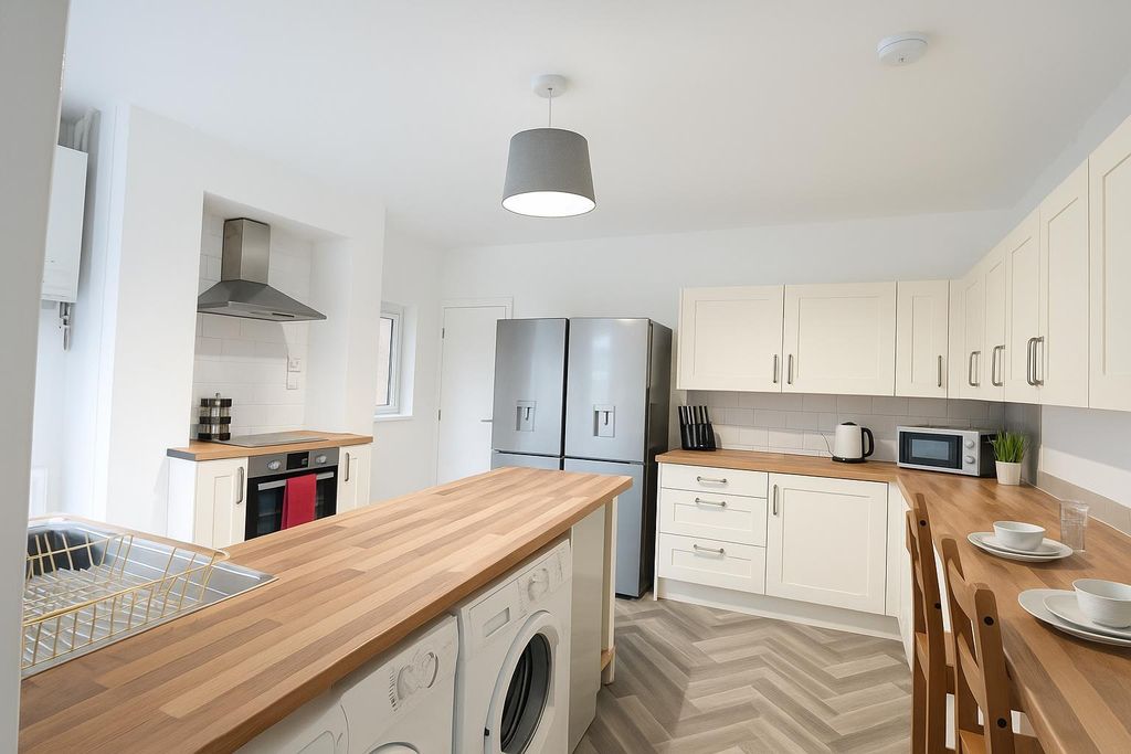 Property photo 3 of 5 N6Glot-V30-Wsze8Fz7Kya.Jpg